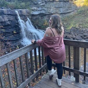 Meet your Posher, Shai